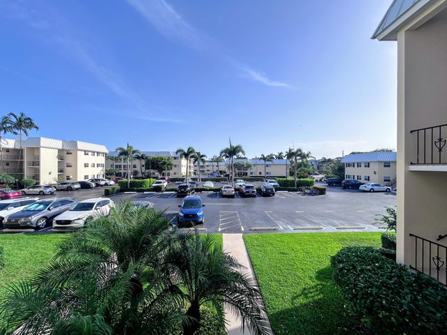 21 Colonial Club Drive 202, Boynton Beach, FL 33435