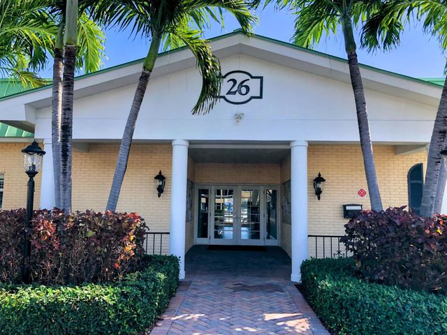21 Colonial Club Drive 202, Boynton Beach, FL 33435