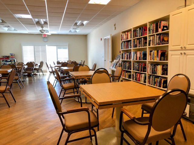 21 Colonial Club Drive 202, Boynton Beach, FL 33435