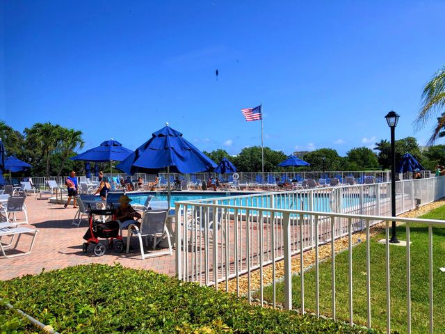 21 Colonial Club Drive 202, Boynton Beach, FL 33435