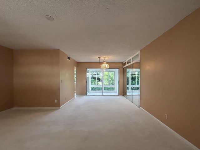 21 Colonial Club Drive 202, Boynton Beach, FL 33435