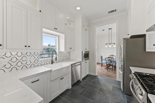12556 Marina Loop, Willis, TX 77318