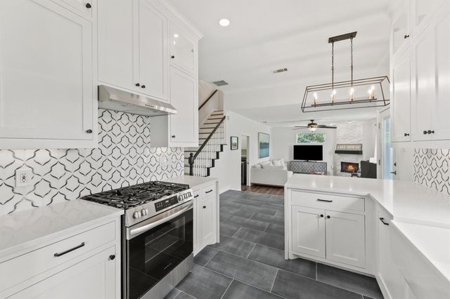 12556 Marina Loop, Willis, TX 77318