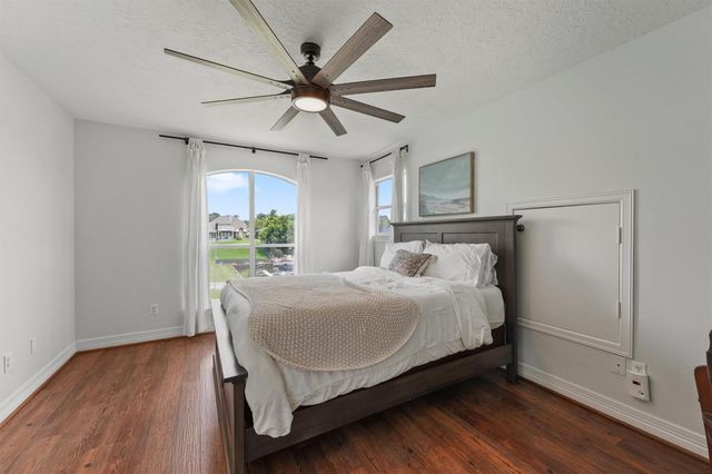 12556 Marina Loop, Willis, TX 77318