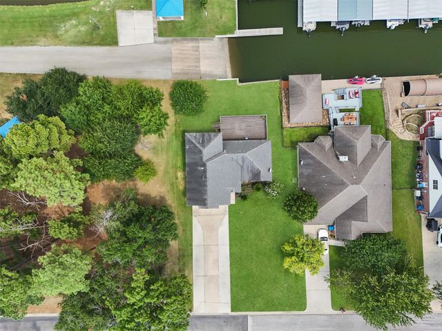 12556 Marina Loop, Willis, TX 77318