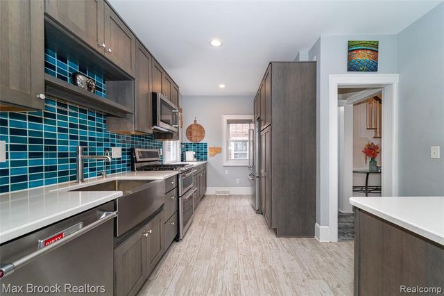 4311 Arlington Drive, Royal Oak, MI 48073