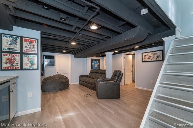 4311 Arlington Drive, Royal Oak, MI 48073