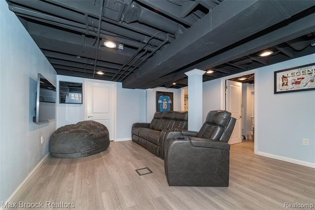 4311 Arlington Drive, Royal Oak, MI 48073