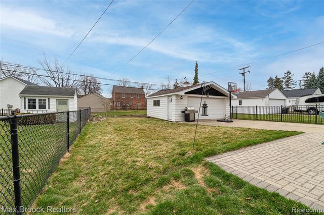 4311 Arlington Drive, Royal Oak, MI 48073