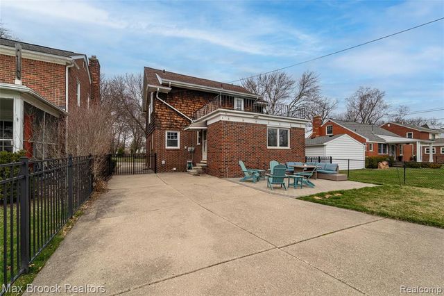 4311 Arlington Drive, Royal Oak, MI 48073