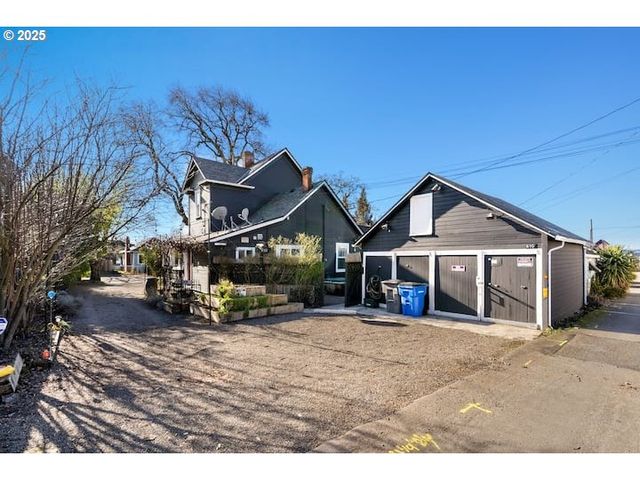610 W FOURTH PLAIN Blvd A, Vancouver, WA 98660