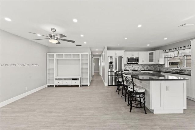 1020 NW 88th Ave D100, Plantation, FL 33322