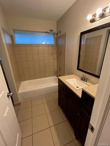 20202 Hunt Club Drive, Harper Woods, MI 48225