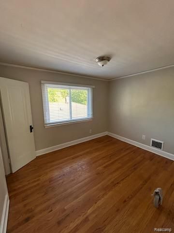 20202 Hunt Club Drive, Harper Woods, MI 48225