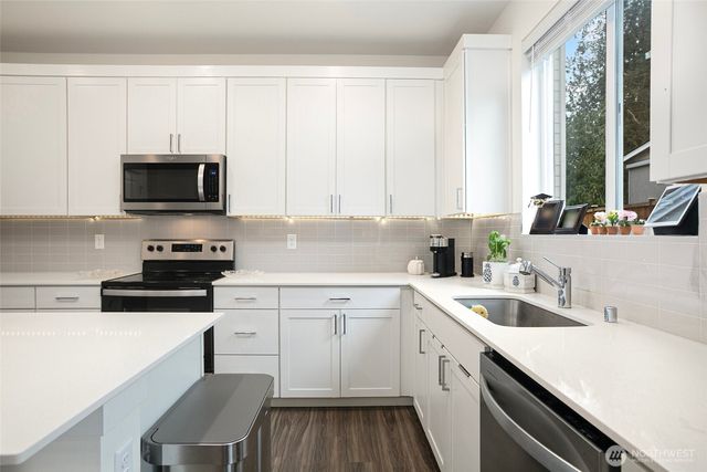 10719 SE 243rd Lane, Kent, WA 98030