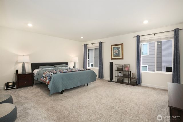 10719 SE 243rd Lane, Kent, WA 98030