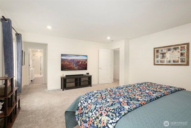 10719 SE 243rd Lane, Kent, WA 98030
