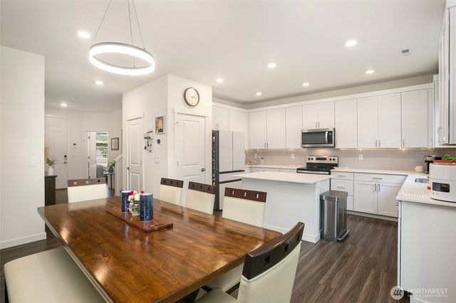 10719 SE 243rd Lane, Kent, WA 98030