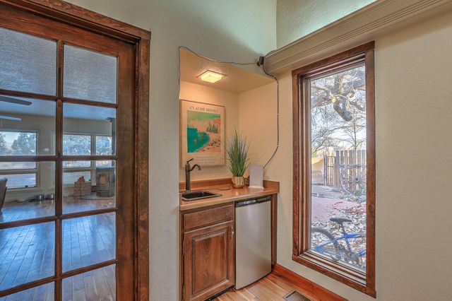 1230 John Road, Belen, NM 87002