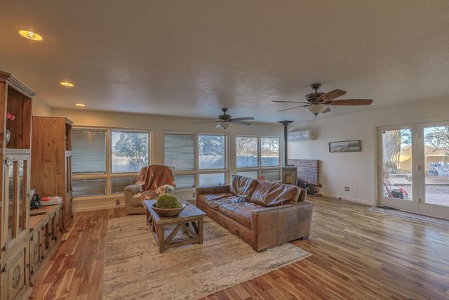 1230 John Road, Belen, NM 87002