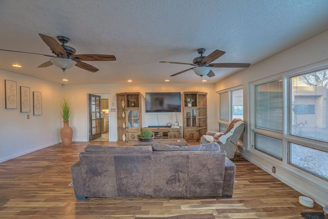 1230 John Road, Belen, NM 87002