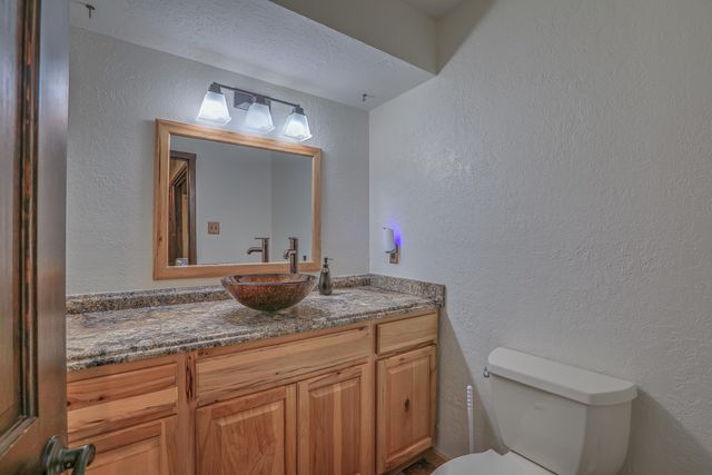 1230 John Road, Belen, NM 87002