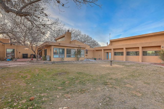 1230 John Road, Belen, NM 87002