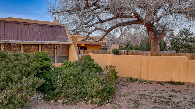 1230 John Road, Belen, NM 87002