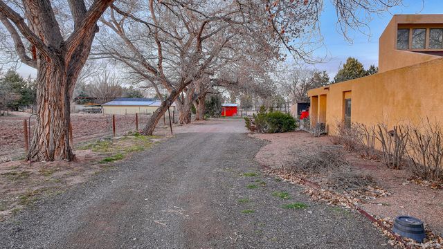 1230 John Road, Belen, NM 87002