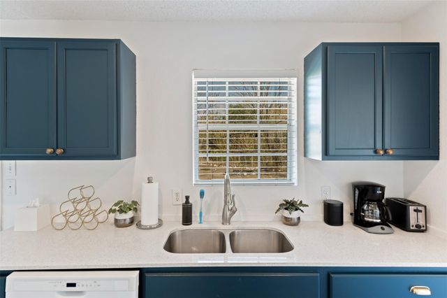 5706 Tura LN, Austin, TX 78721