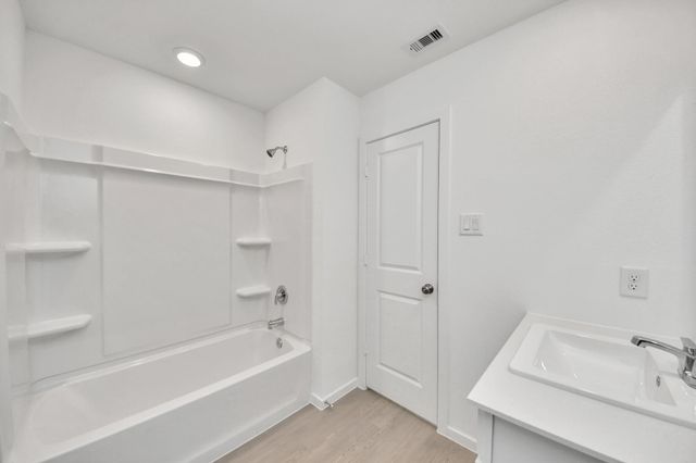 29643 Knollwood Bay Road, Waller, TX 77484