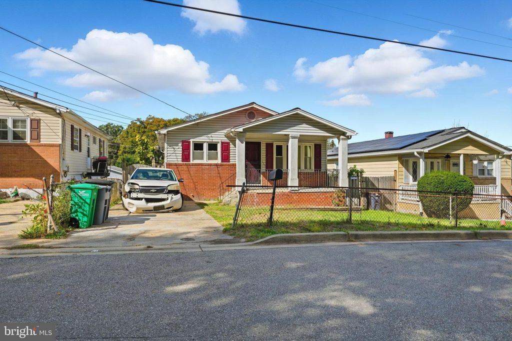 1213 QUO AVE, Capitol Heights, MD 20743