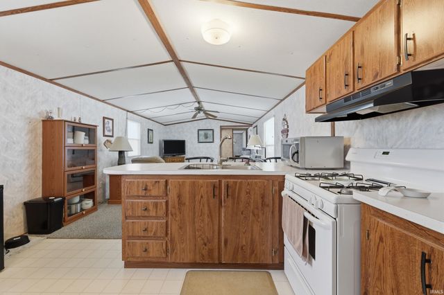 5755 S 075 W Lot 15, Wolcottville, IN 46795