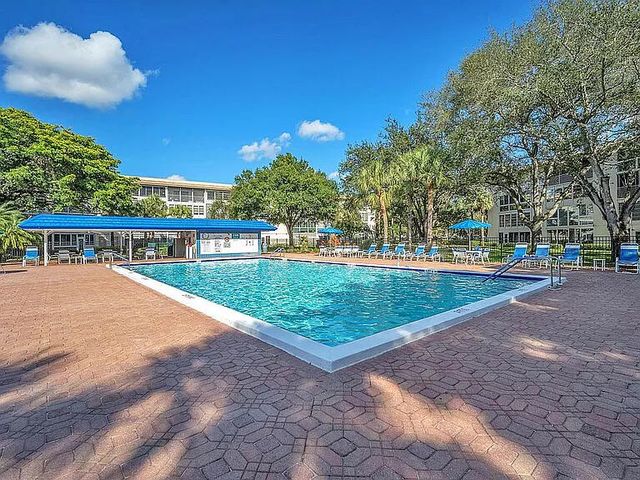 2302 Lucaya Lane D2, Coconut Creek, FL 33067