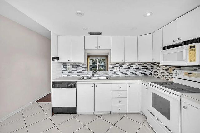 2302 Lucaya Lane D2, Coconut Creek, FL 33067