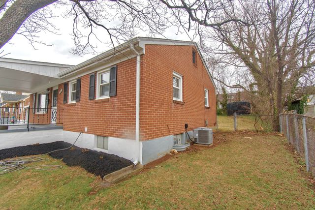 2741 Kennedy ST, Roanoke, VA 24012
