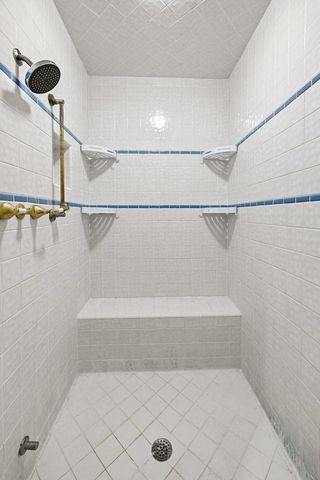 283 W Lacey Oak Pkwy, Kerrville, TX 78028