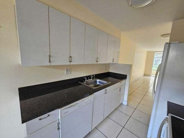 3099 NW 48TH Avenue 155, Lauderdale Lakes, FL 33313