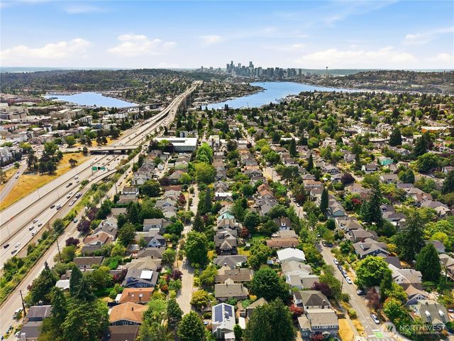 4747 4th Avenue NE, Seattle, WA 98105