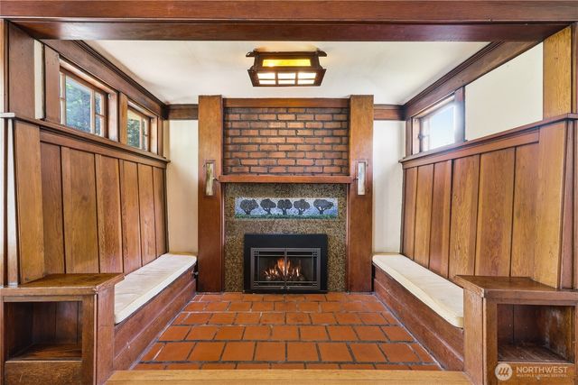 4747 4th Avenue NE, Seattle, WA 98105