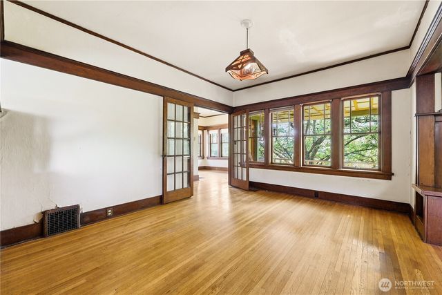 4747 4th Avenue NE, Seattle, WA 98105