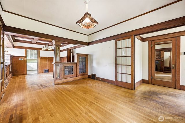 4747 4th Avenue NE, Seattle, WA 98105