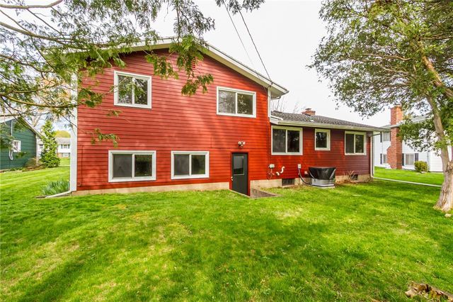 52 Marble Dr, Greece, NY 14615