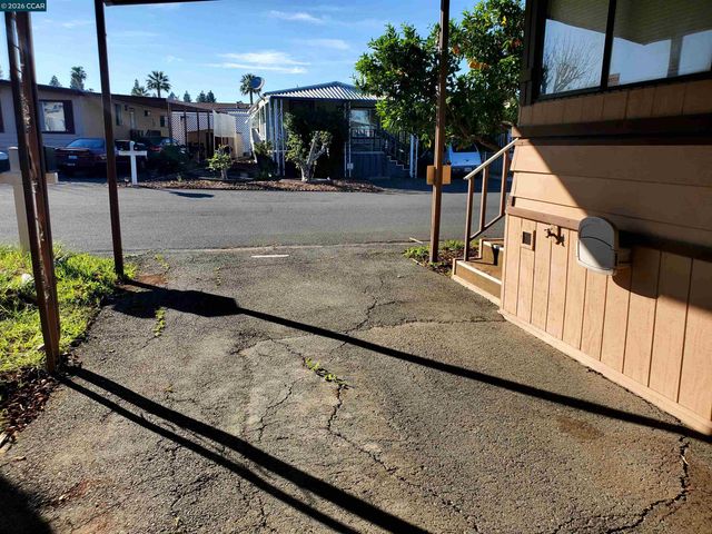 16 Surf Drive, Pittsburg, CA 94565