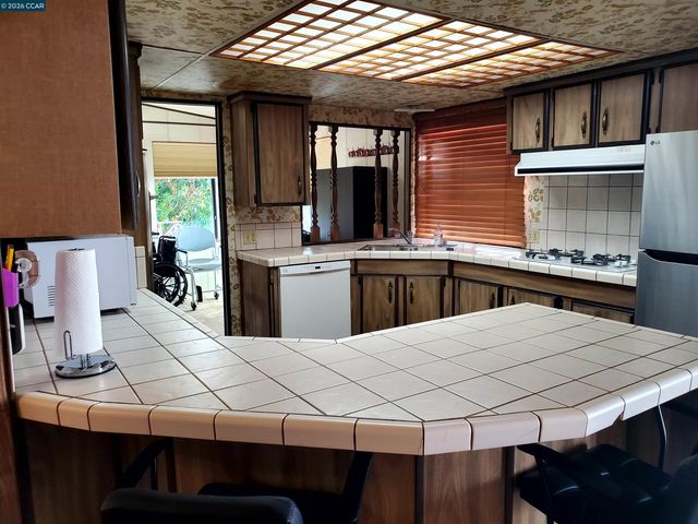 16 Surf Drive, Pittsburg, CA 94565