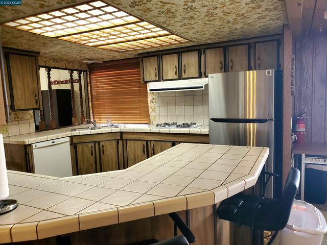 16 Surf Drive, Pittsburg, CA 94565