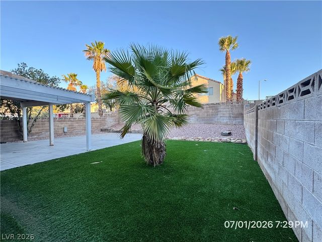 8405 Shady Shores Circle, Las Vegas, NV 89128