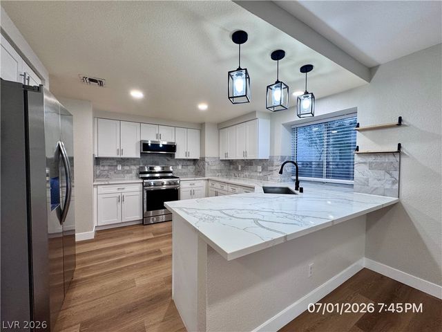 8405 Shady Shores Circle, Las Vegas, NV 89128