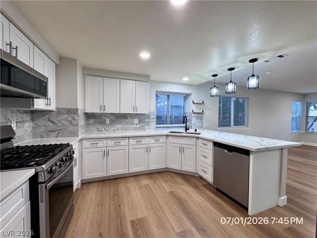 8405 Shady Shores Circle, Las Vegas, NV 89128