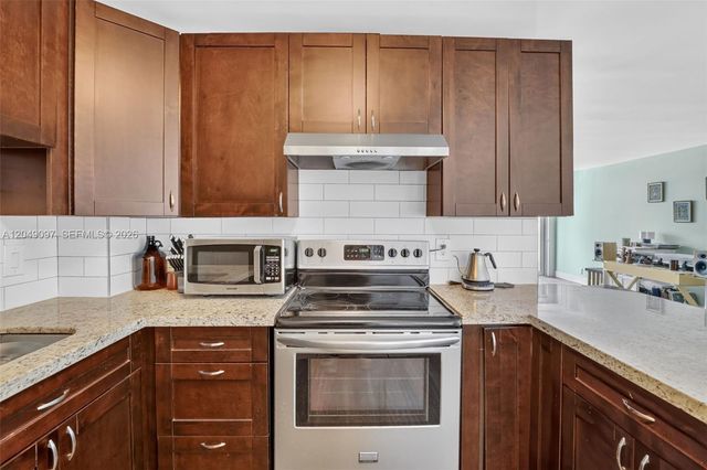 1913 S Ocean Dr 225, Hallandale Beach, FL 33009